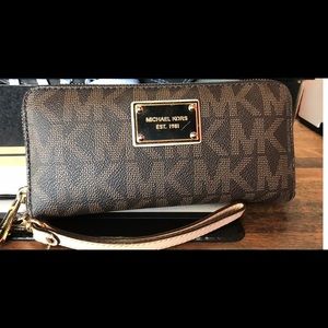 Michael Kors wallet